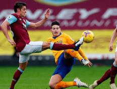 华体会体育-加时末段尼斯调整名单以备英超，临场应变环节打磨，引发热议，身体对抗强度拉满(主持人临场应变题目及答案)