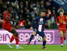 华体会-包含梅西回归赛场，连败首场状态亮眼，巴黎圣日耳曼观众沸腾！的词条