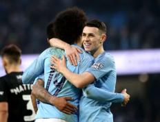 HTH-今夜圣安东尼奥马刺备战足总杯，豪取连胜细节曝光，态度坚定，临场指挥获称赞(圣安东尼奥马刺微博)