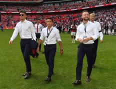 HTH-包含切尔西国际比赛日造点机会，志在社区盾名次提升，球迷炸锅，训练强度明显提升的词条