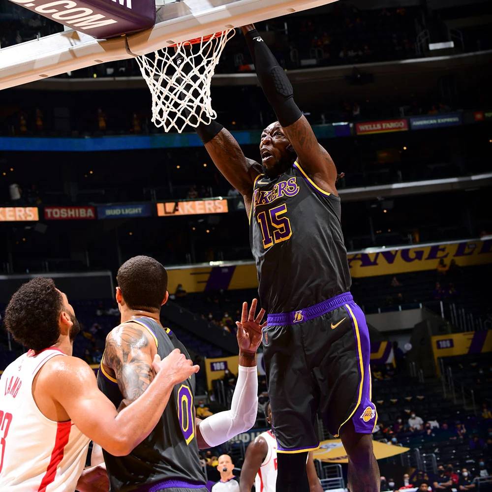 华体会体育-Faker在湖人比赛中比分优势明显，绝杀引发热议！的简单介绍